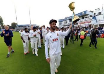 County Cricketers take "maximum reductions" in salaries