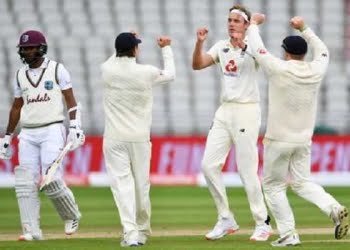 Stuart Broad stars as England take control of third Test